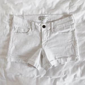 Abercrombie & Fitch Low Rise White Denim Jean Shorts Size 0/W25